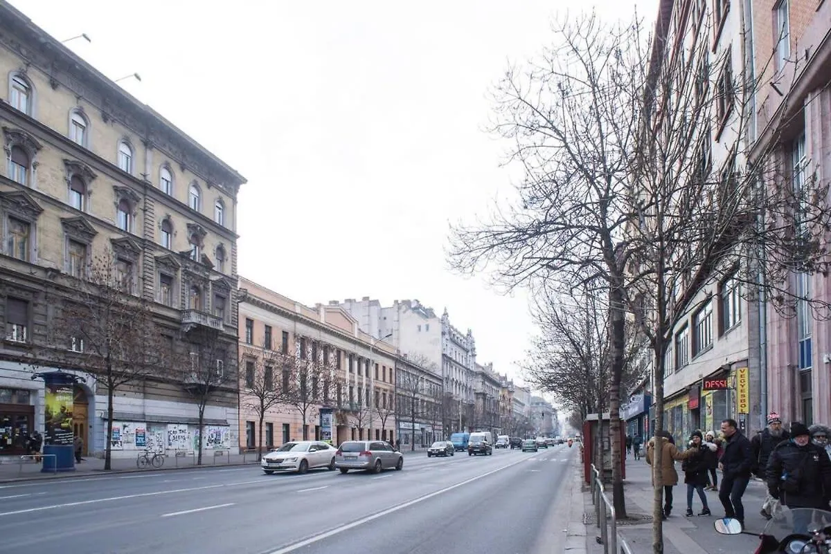 Very Central Spacious Ac Apartment Budapest
